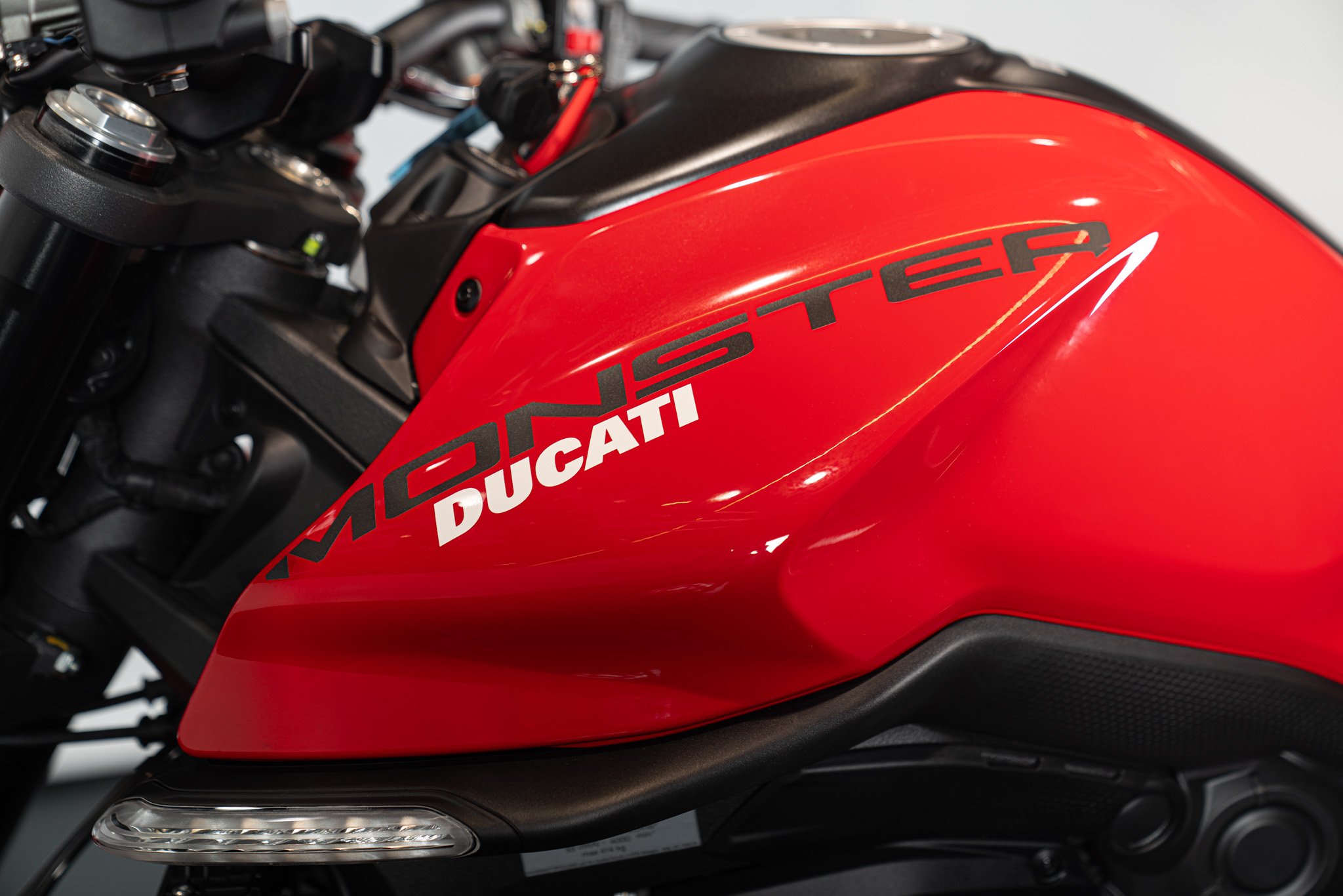 Ducati MONSTER 