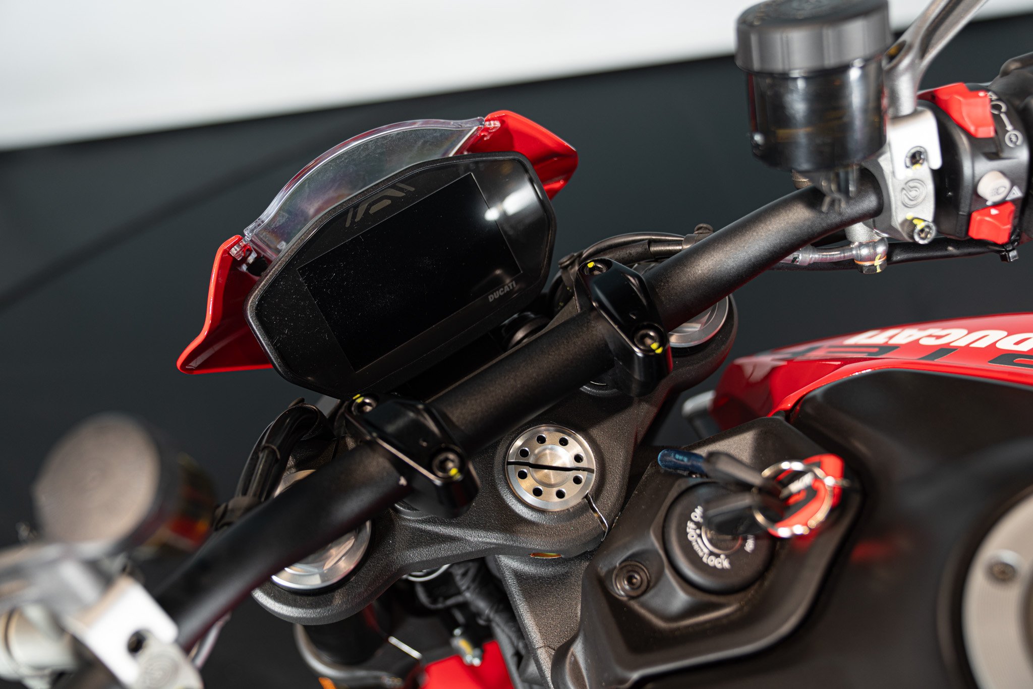 Ducati MONSTER 