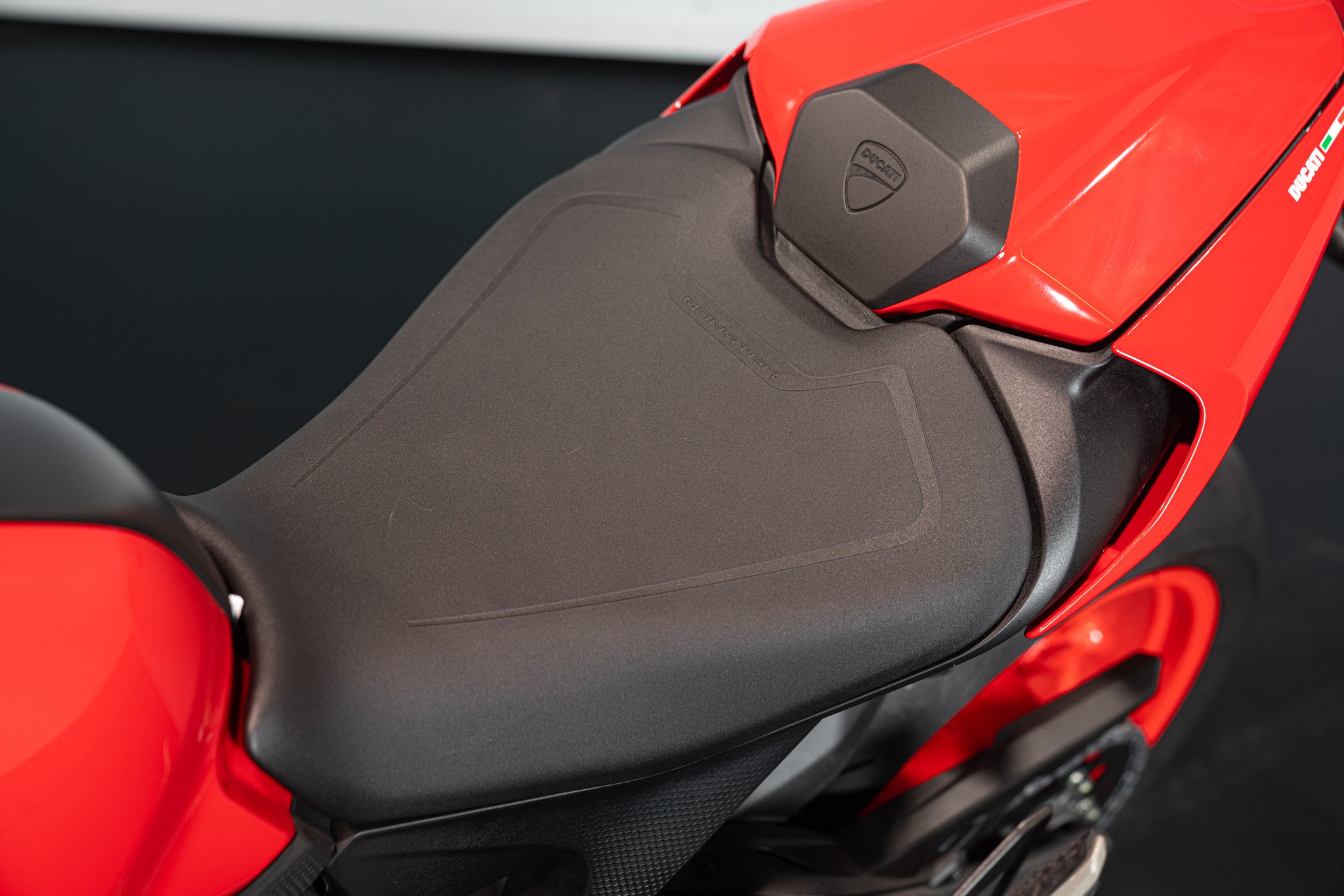 Ducati MONSTER 