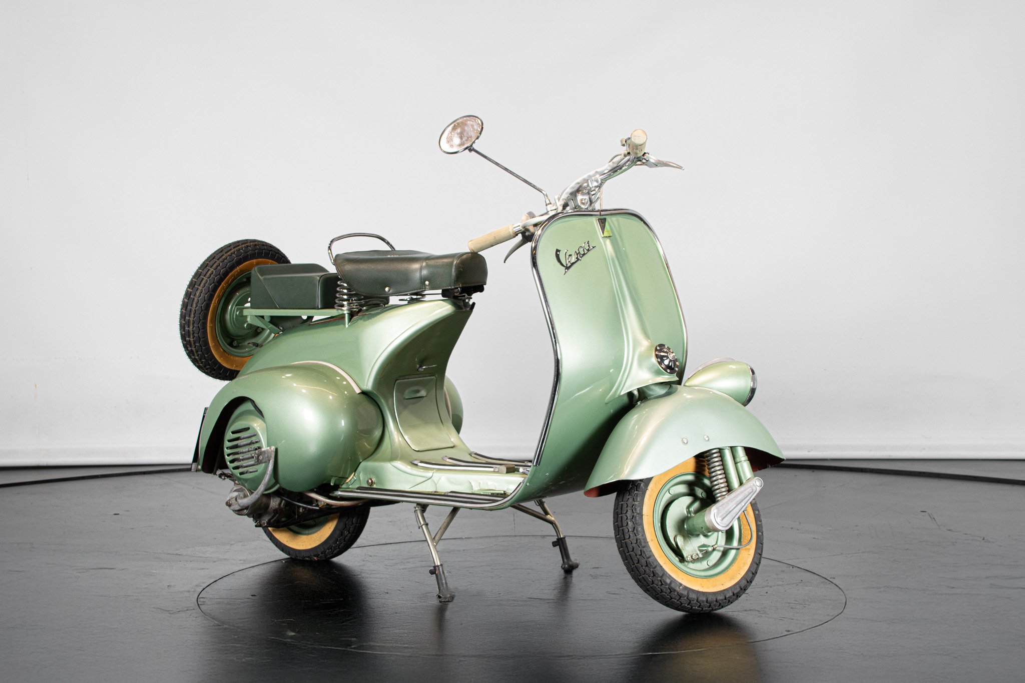 Piaggio PIAGGIO VESPA V31T \"FARO BASSO\" 