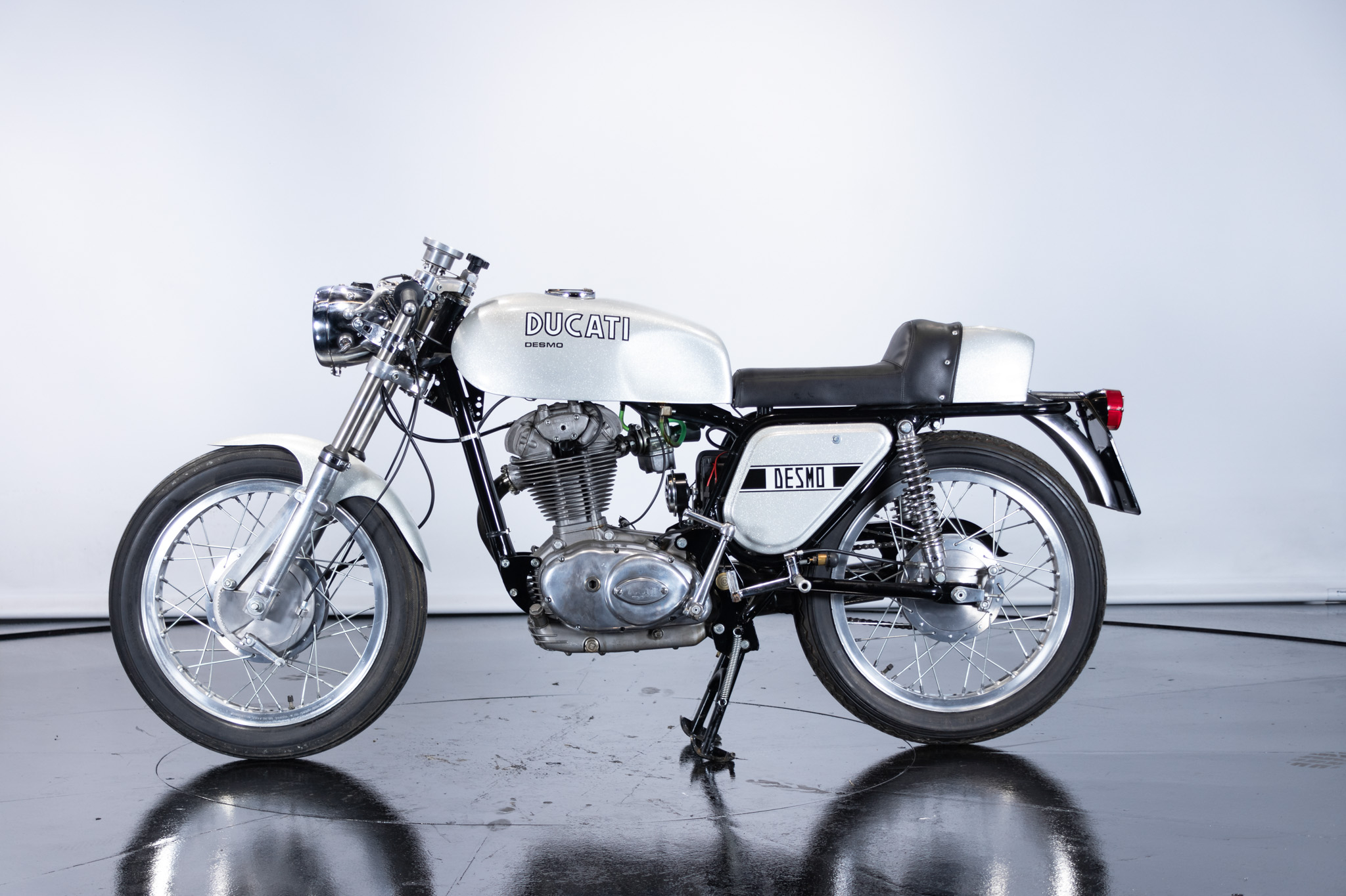 Ducati 350 Desmo 
