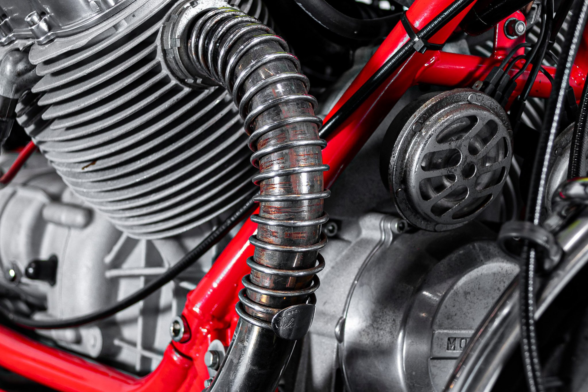 Moto Guzzi V7 SPORT \"Telaio Rosso\" 