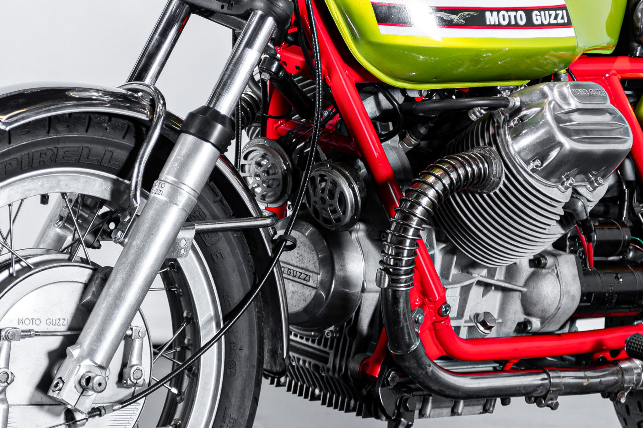 Moto Guzzi V7 SPORT \"Telaio Rosso\" 