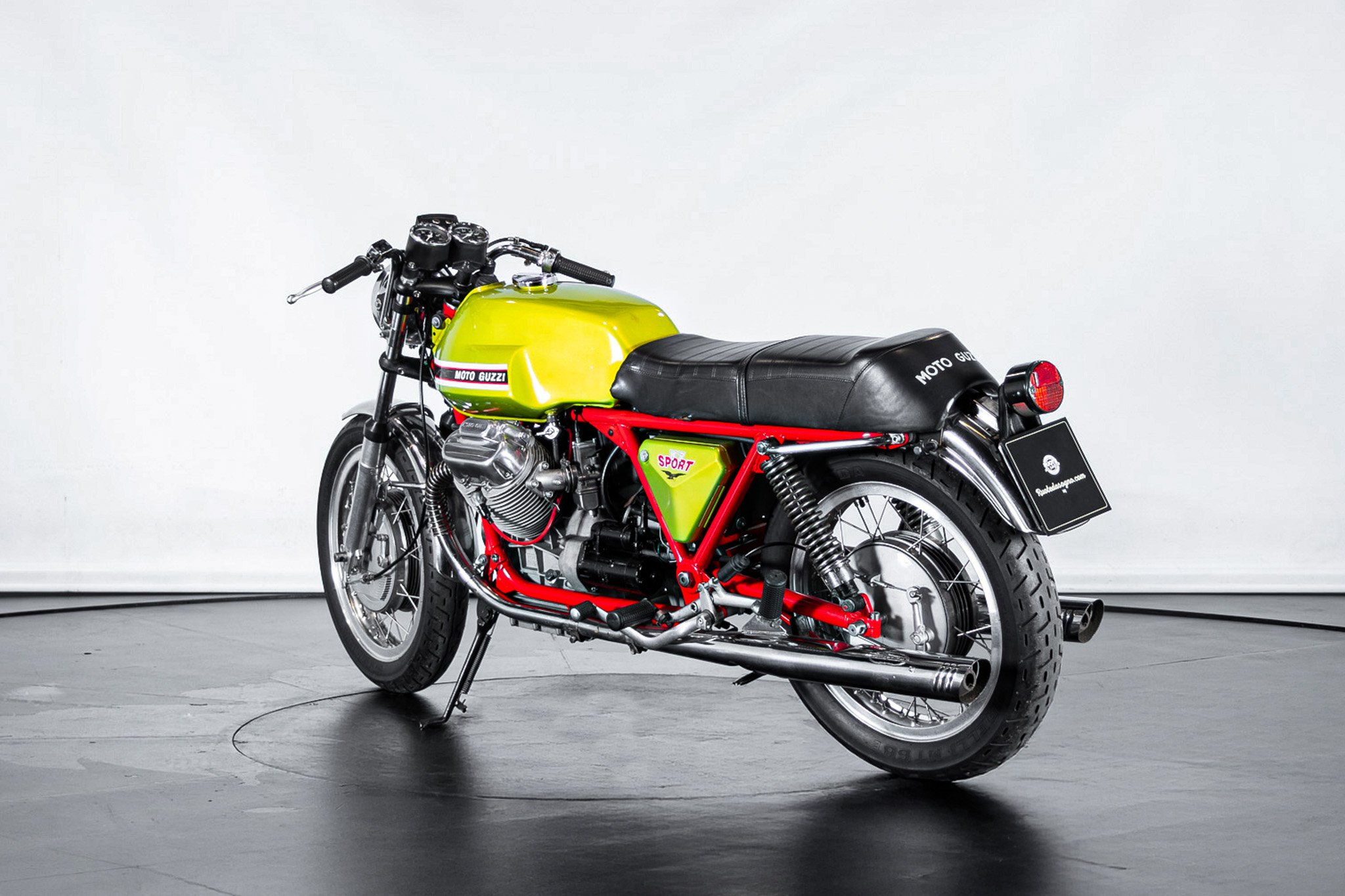 Moto Guzzi V7 SPORT \"Telaio Rosso\" 
