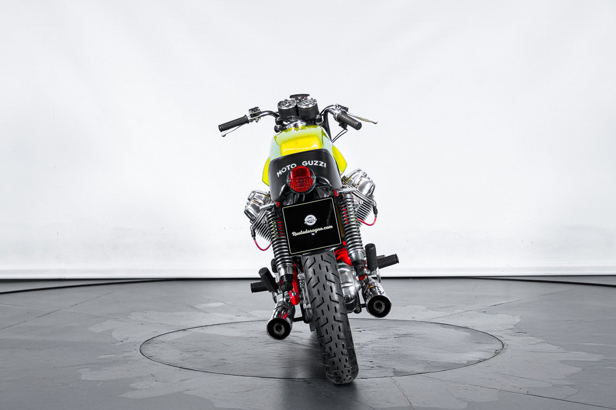 Moto Guzzi V7 SPORT \"Telaio Rosso\" 