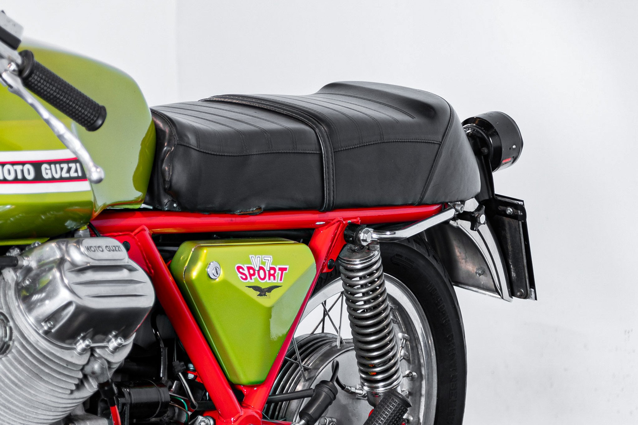 Moto Guzzi V7 SPORT \"Telaio Rosso\" 