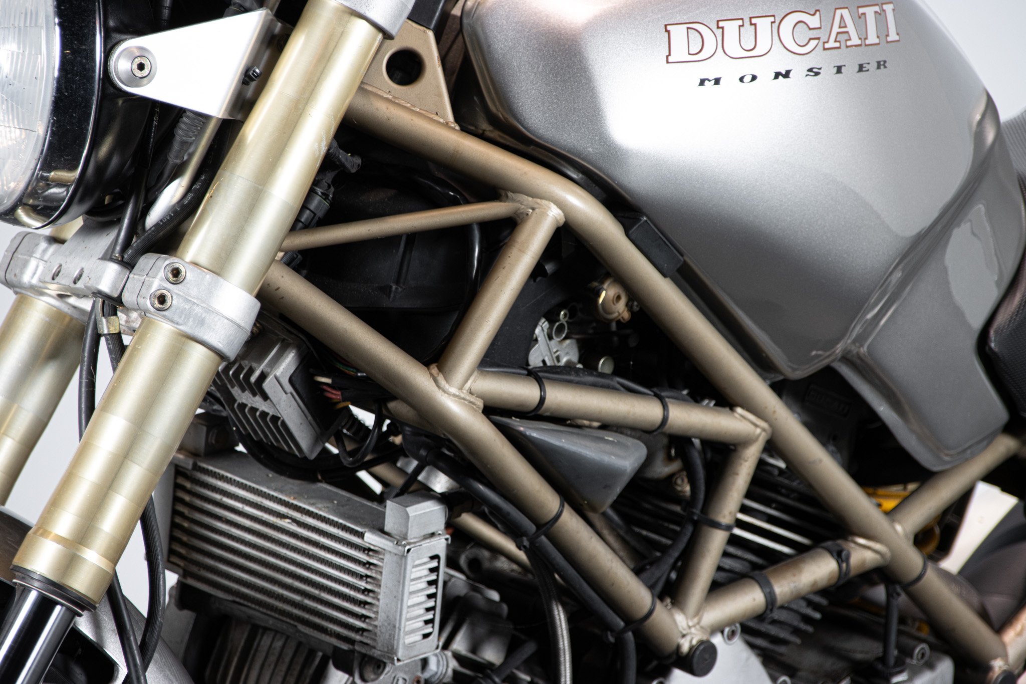 Ducati MONSTER M 750 