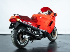 Ducati PASO 750 