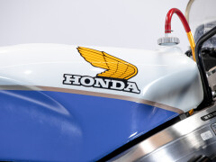 Honda VFR750- “RC 30” 