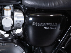 Triumph BONNEVILLE T120 BLACK 
