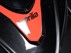 Aprilia RSV4 FACTORY WORKS 