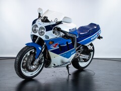 Suzuki GSXR 750 